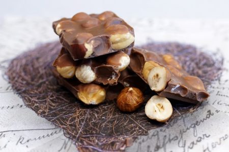 chocolate-hazelnuts-bar-books-read