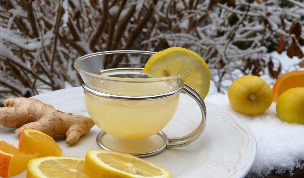 lemon-juice-ginger-drink-apply